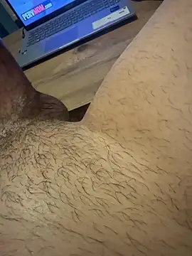 Snapshot of bigfatbro9 chatting on November 19, 2025, 5:13 pm bigfatbro9 online show from November 19, 2025, 5:13 pm