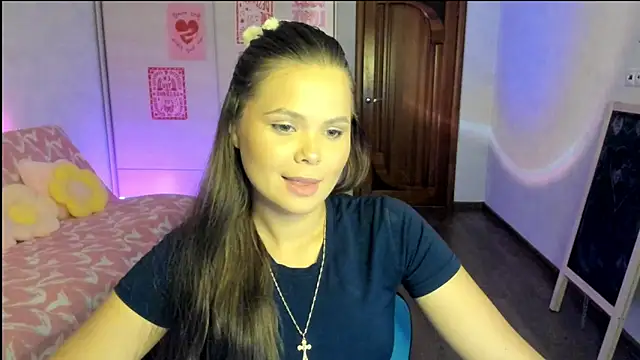 Snapshot of Kira_love_81 chatting on July 20, 2026, 7:38 pm Kira love 81 online show from July 20, 2026, 7:38 pm