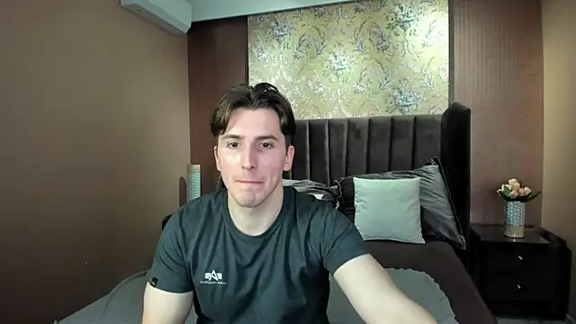 MarkYeti online show from November 14, 2025, 9:19 am