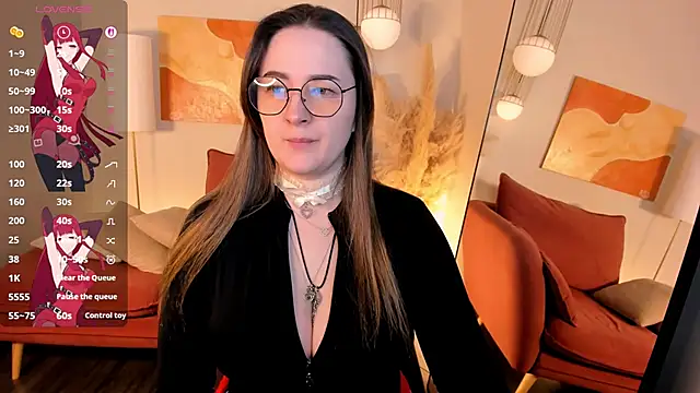 Snapshot of EmmaBloomm chatting on February 10, 2026, 10:03 pm EmmaBloomm online show from February 10, 2026, 10:03 pm