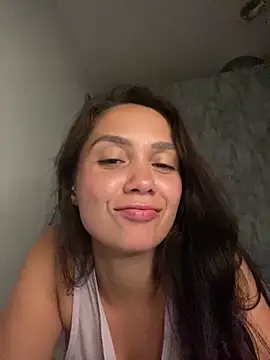 carolsapequinha online show from March 17, 2026, 12:37 am