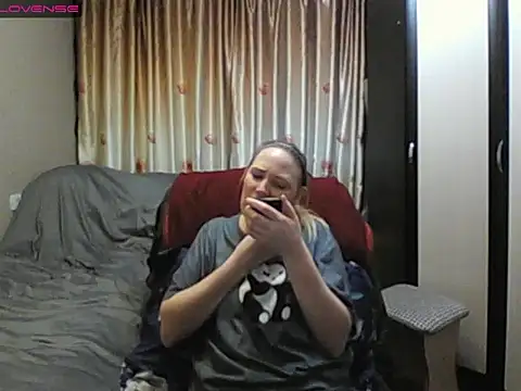 JenniDeep online show from March 2, 2026, 3:41 pm