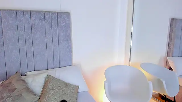 Martina 077 online show from February 23, 2026, 8:17 pm