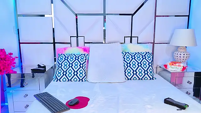 VeronicaSttar online show from February 12, 2026, 11:38 am