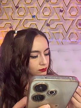 Snapshot of MelanyyJhonson15 chatting on December 15, 2025, 11:31 pm MelanyyJhonson15 online show from December 15, 2025, 11:31 pm