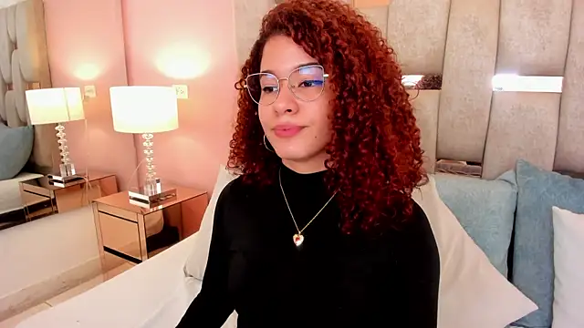 avrilwaynee online show from January 11, 2026, 1:05 pm