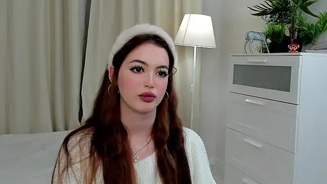 Snapshot of OlaGrayer chatting on November 17, 2025, 3:51 pm OlaGrayer online show from November 17, 2025, 3:51 pm