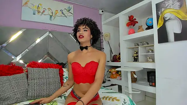 Snapshot of Zaira_sofiaa chatting on May 5, 2026, 2:30 am Zaira sofiaa online show from May 5, 2026, 2:30 am