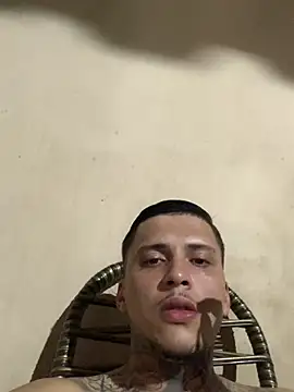 Snapshot of Ryanzl017 chatting on November 13, 2025, 10:08 pm Ryanzl017 online show from November 13, 2025, 10:08 pm