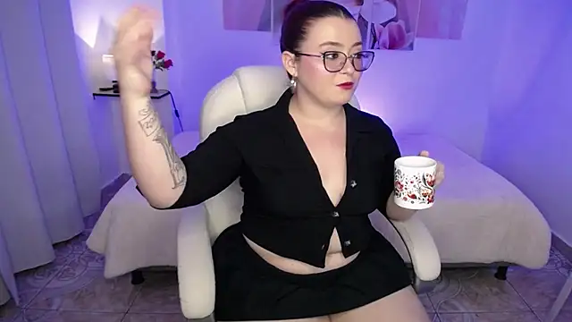 selene rouse  online show from February 4, 2026, 10:26 pm