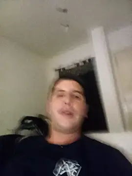 Snapshot of Agoschai chatting on November 13, 2025, 7:07 am Agoschai online show from November 13, 2025, 7:07 am