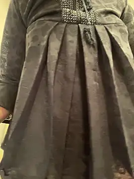 PUSYANSHI online show from November 13, 2025, 4:11 am