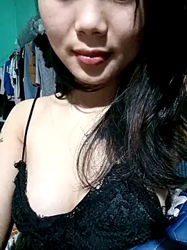 Snapshot of Lynk2x chatting on November 14, 2025, 4:49 pm Lynk2x online show from November 14, 2025, 4:49 pm