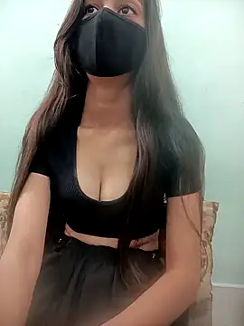 Snapshot of Sanaya_00 chatting on November 14, 2025, 6:45 am Sanaya 00 online show from November 14, 2025, 6:45 am