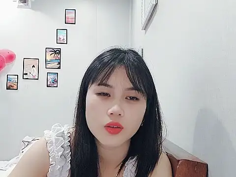 Snapshot of Kass8386 chatting on November 14, 2025, 6:39 pm Kass8386 online show from November 14, 2025, 6:39 pm