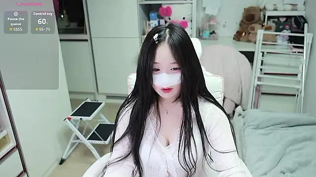 Snapshot of kimhyeona2005 chatting on May 3, 2026, 12:00 pm kimhyeona2005 online show from May 3, 2026, 12:00 pm