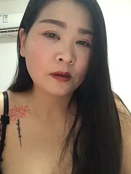 mengmeng888 online show from November 24, 2025, 7:52 am