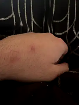 Snapshot of Roro200473 chatting on November 21, 2025, 1:32 pm Roro200473 online show from November 21, 2025, 1:32 pm