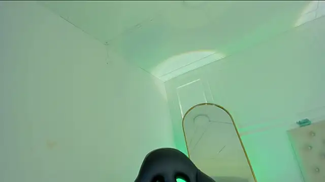 Snapshot of nicolvibes_212 chatting on February 28, 2026, 8:43 pm nicolvibes 212 online show from February 28, 2026, 8:43 pm