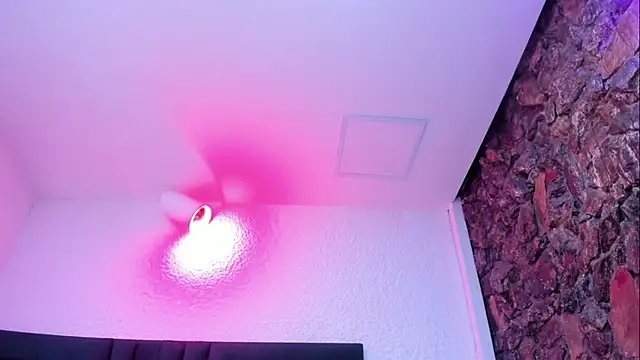 VictoriaRouge  online show from February 17, 2026, 3:47 am