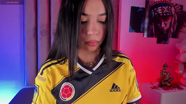 GabrielaSuarez  online show from June 17, 2026, 7:37 pm