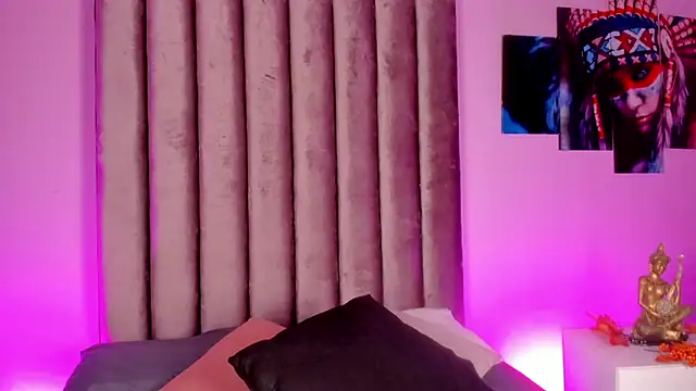 GabrielaSuarez  online show from July 31, 2026, 9:36 pm