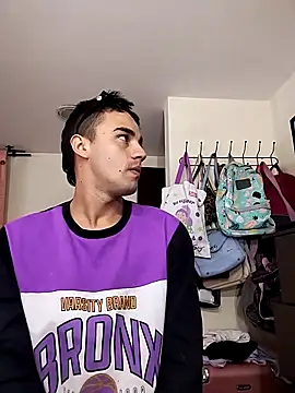 ElProhibido  online show from November 14, 2025, 11:35 pm