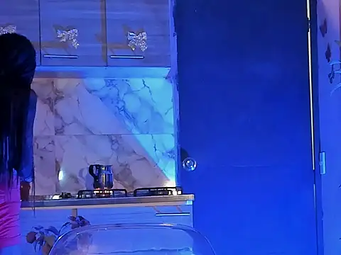 aprille15 online show from January 12, 2026, 5:51 pm