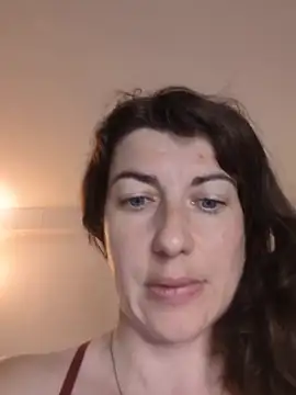 Jo LieLive online show from June 18, 2026, 7:51 pm