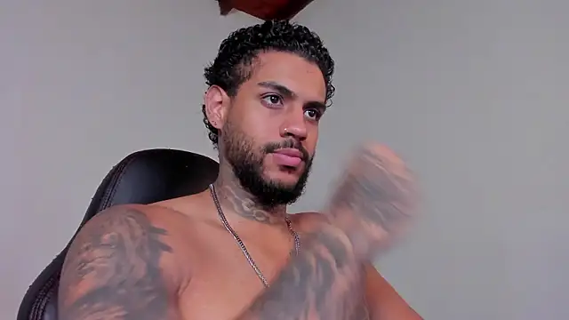 LuigiVitale 1 online show from February 10, 2026, 1:21 am