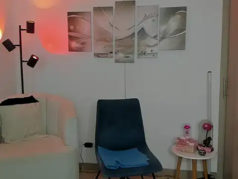 Snapshot of haileyflorez_ chatting on February 8, 2026, 6:22 pm haileyflorez online show from February 8, 2026, 6:22 pm