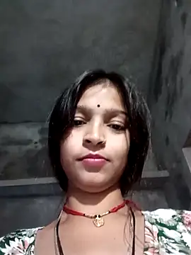 Snapshot of Mohni_hote chatting on February 4, 2026, 11:27 am Mohni hote online show from February 4, 2026, 11:27 am