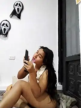 luna seductiva18 online show from November 29, 2025, 11:19 pm