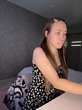 Holy Poly online show from March 18, 2026, 5:32 am