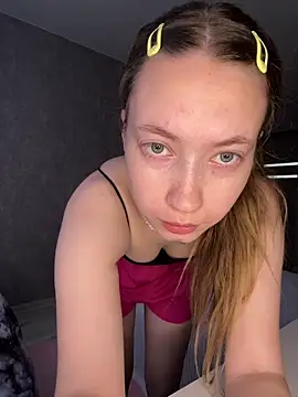 Holy Poly online show from April 3, 2026, 5:27 am