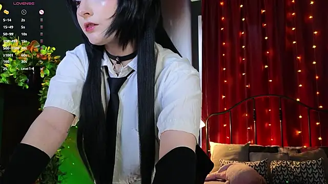 vronnier online show from May 21, 2026, 4:03 pm