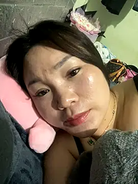 Snapshot of ryry-cute chatting on November 15, 2025, 12:34 pm ryry-cute online show from November 15, 2025, 12:34 pm