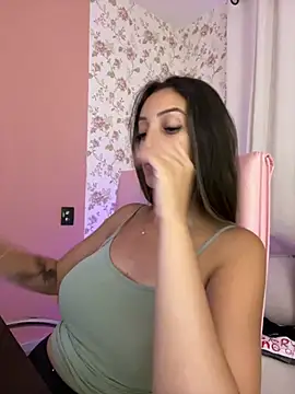 BelleRune online show from February 12, 2026, 4:57 pm