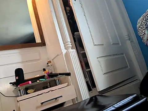 Snapshot of monalily chatting on March 11, 2026, 8:37 pm monalily online show from March 11, 2026, 8:37 pm