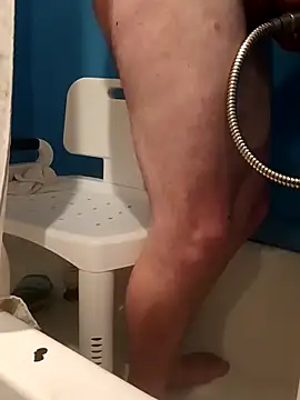 paypapoppa online show from April 17, 2026, 7:44 am