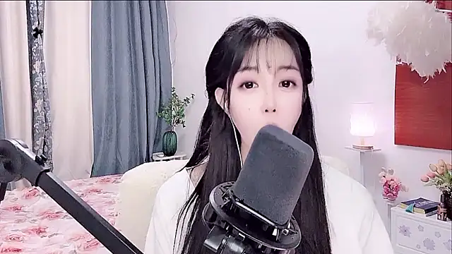 Laura 520 online show from June 15, 2026, 12:40 pm