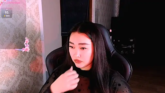 Emma Uilson online show from December 21, 2025, 9:38 am