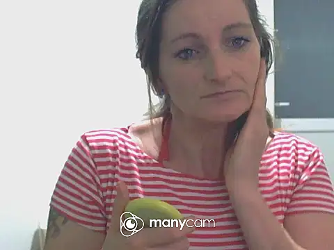 CrazyMaya39 online show from November 22, 2025, 11:59 pm
