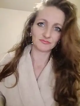 Snapshot of CrazyMaya39 chatting on April 26, 2026, 10:40 pm CrazyMaya39 online show from April 26, 2026, 10:40 pm