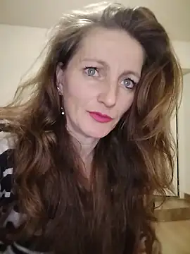 Snapshot of CrazyMaya39 chatting on May 3, 2026, 8:59 pm CrazyMaya39 online show from May 3, 2026, 8:59 pm