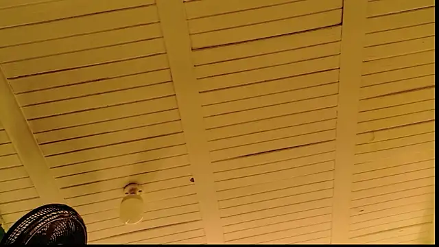 lunabustygirl online show from February 22, 2026, 4:02 am