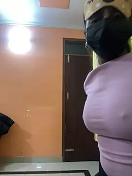 sexyayeshadesi online show from January 9, 2026, 7:04 pm