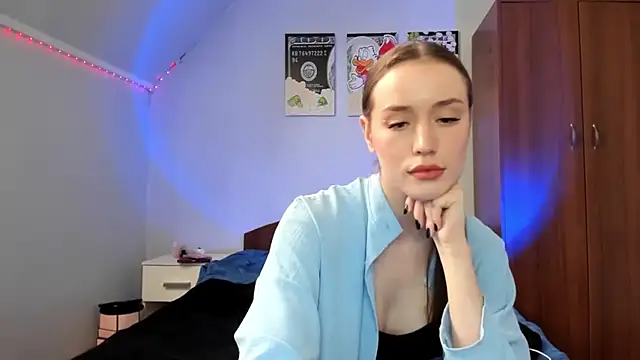 tinyglow online show from January 7, 2026, 7:00 am