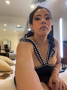 IvannaClaire online show from December 5, 2025, 12:36 pm