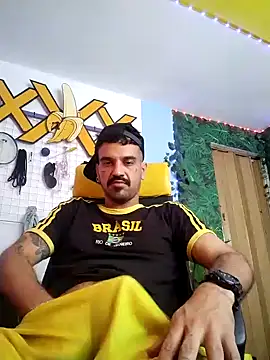 xxxbananaboy online show from November 20, 2025, 3:12 pm